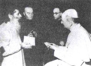 swamiji-with-pope